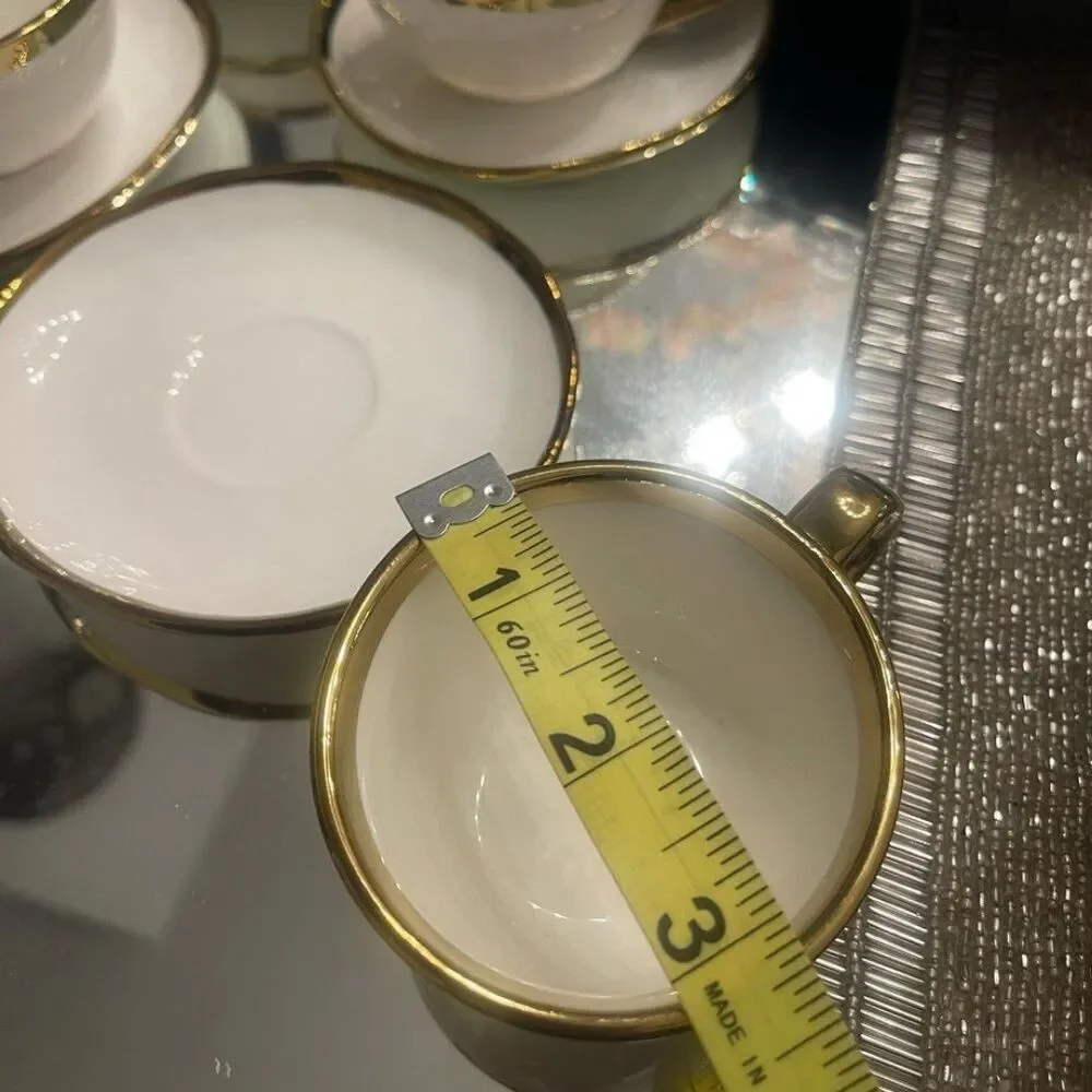 Source Unknown set gold